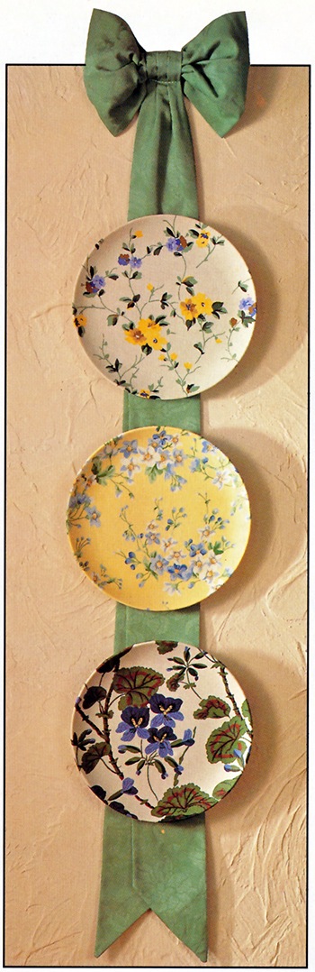 Fabric covered plates display