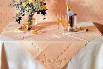 Cut Paper Tablecloth In 8 Steps